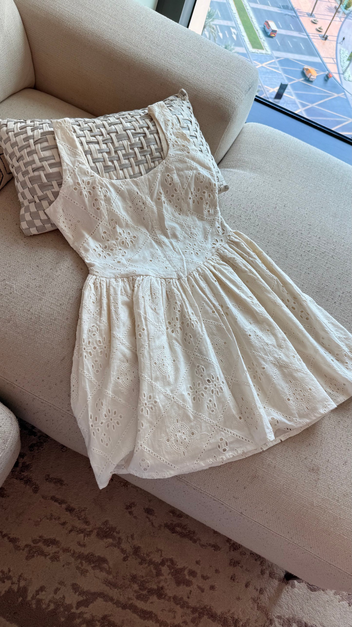 Lavaya Gloria dress