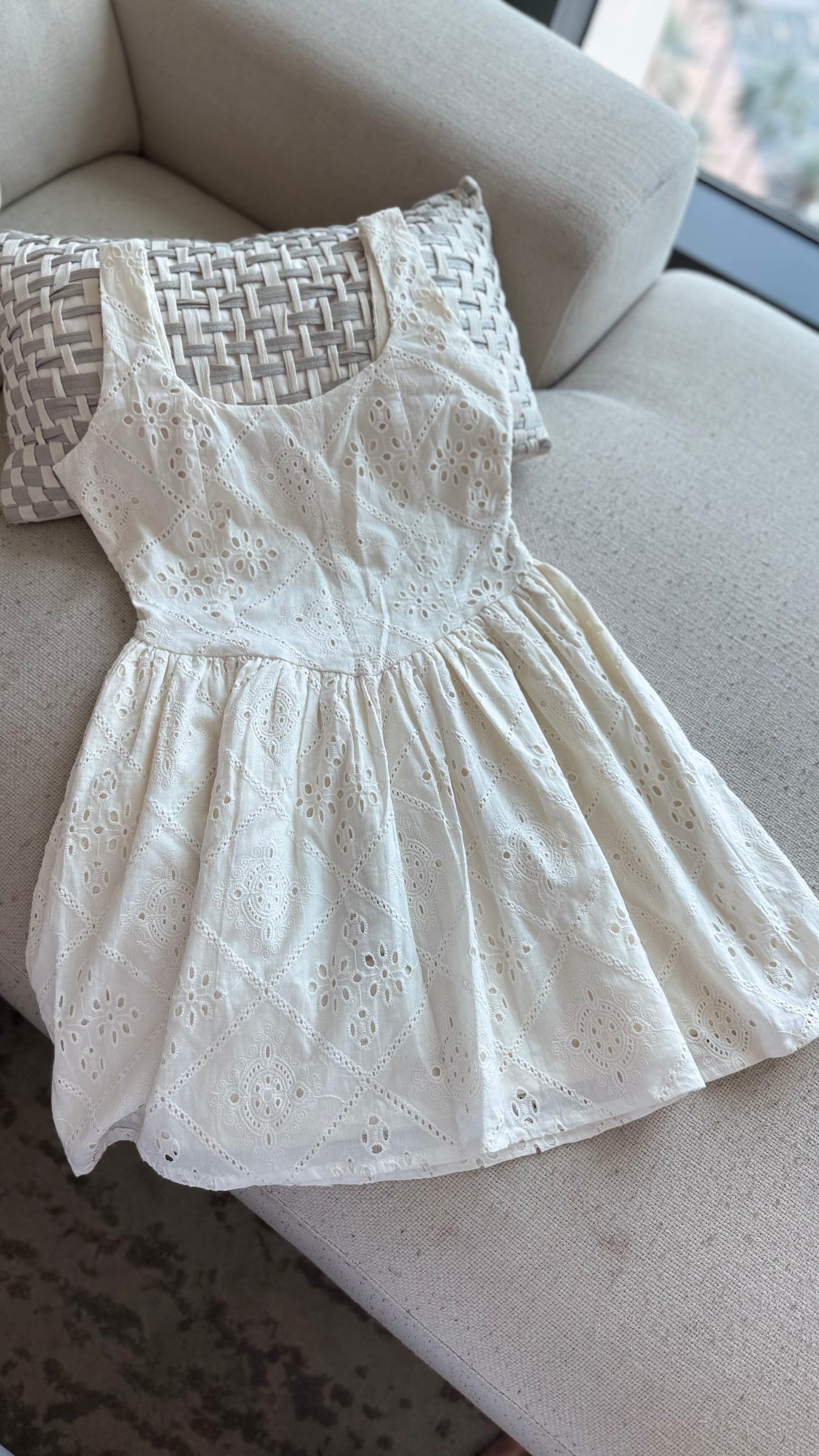 Lavaya Gloria dress