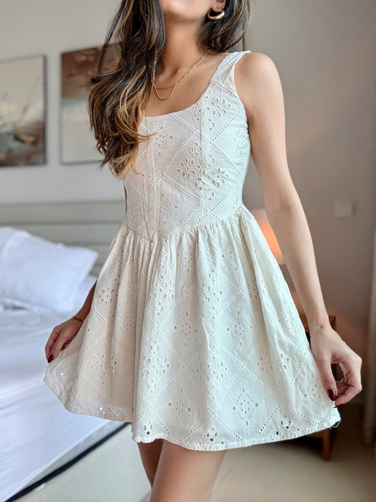 Lavaya Gloria dress